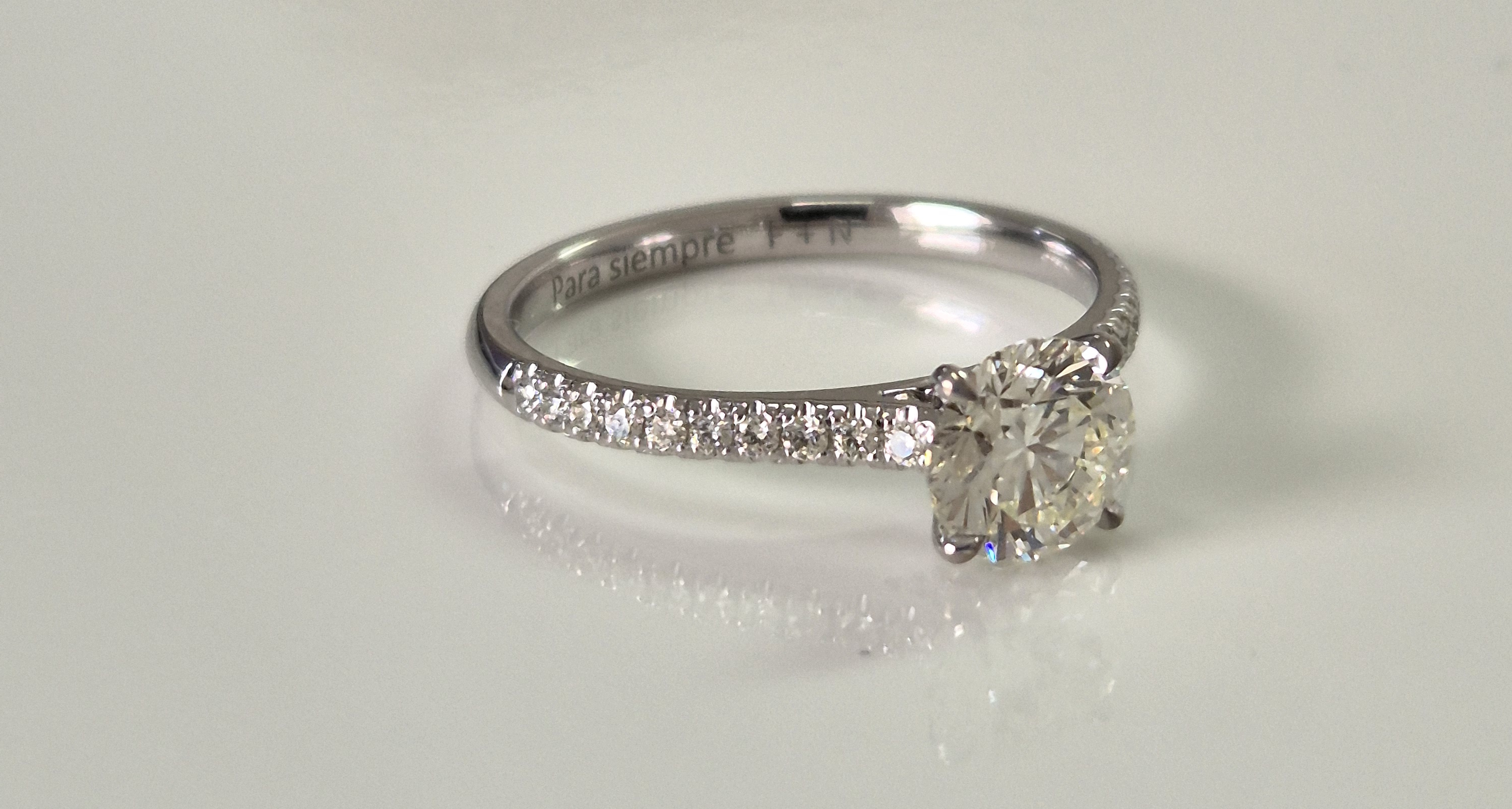 Solitaire en diamant.