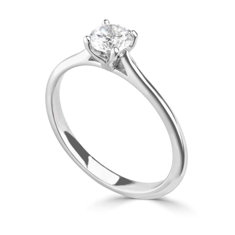 Solitaire diamant Traditionnelle en or blanc 18k , bague à cathédrale